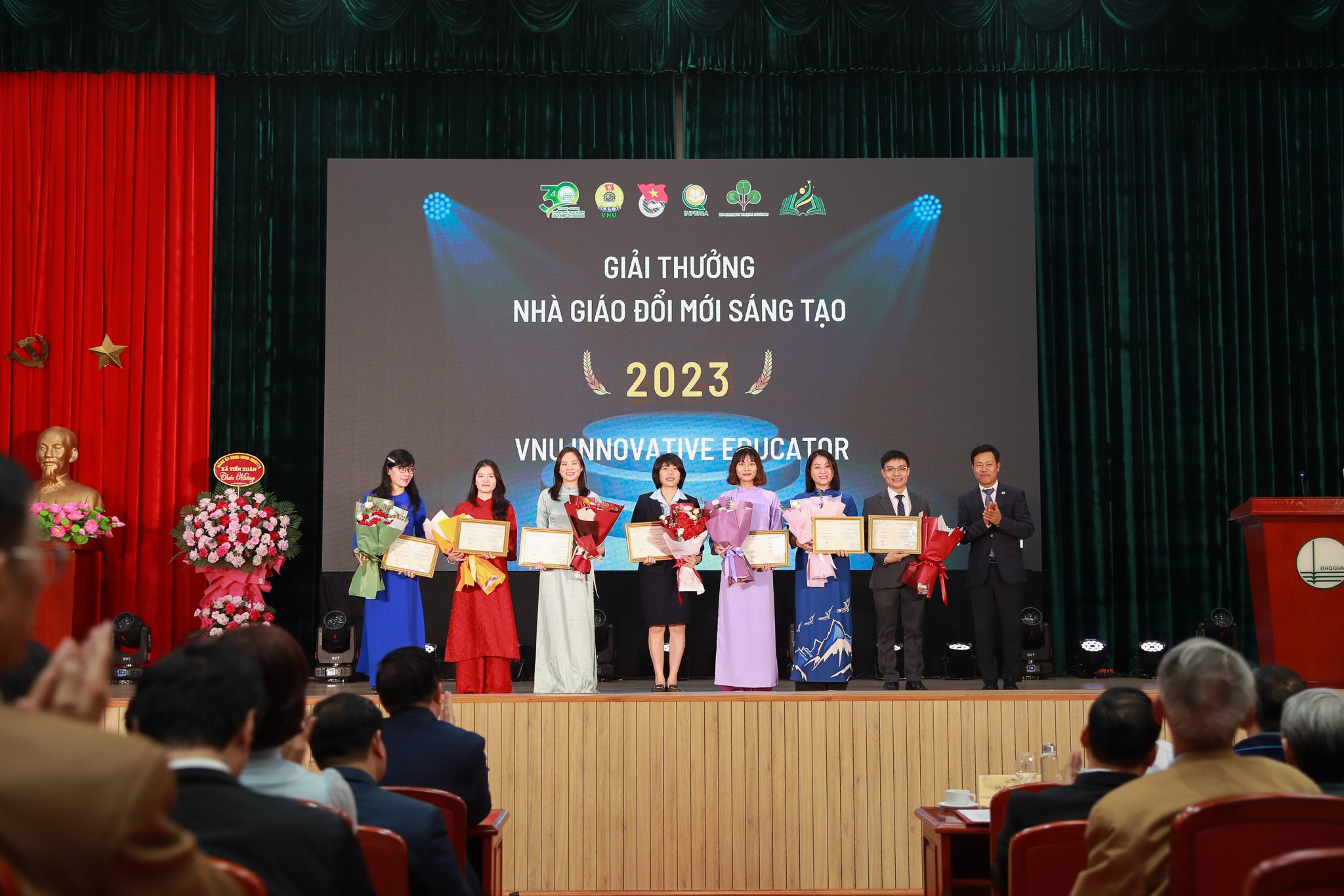 VNU President Le Quan Awarded The "VNU Educator Of The Year 2023"; "VNU ...